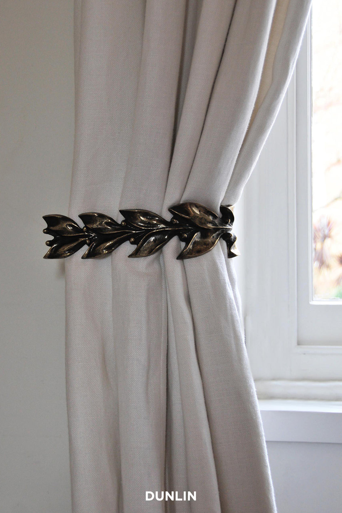 Rose Uniacke Pair of Leaf & Berry Curtain Ties Dunlin