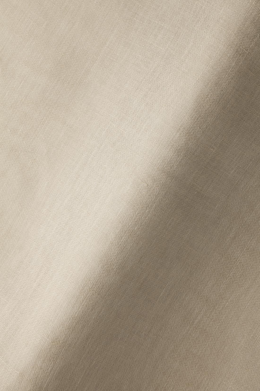 Sheer Linen in Parchment