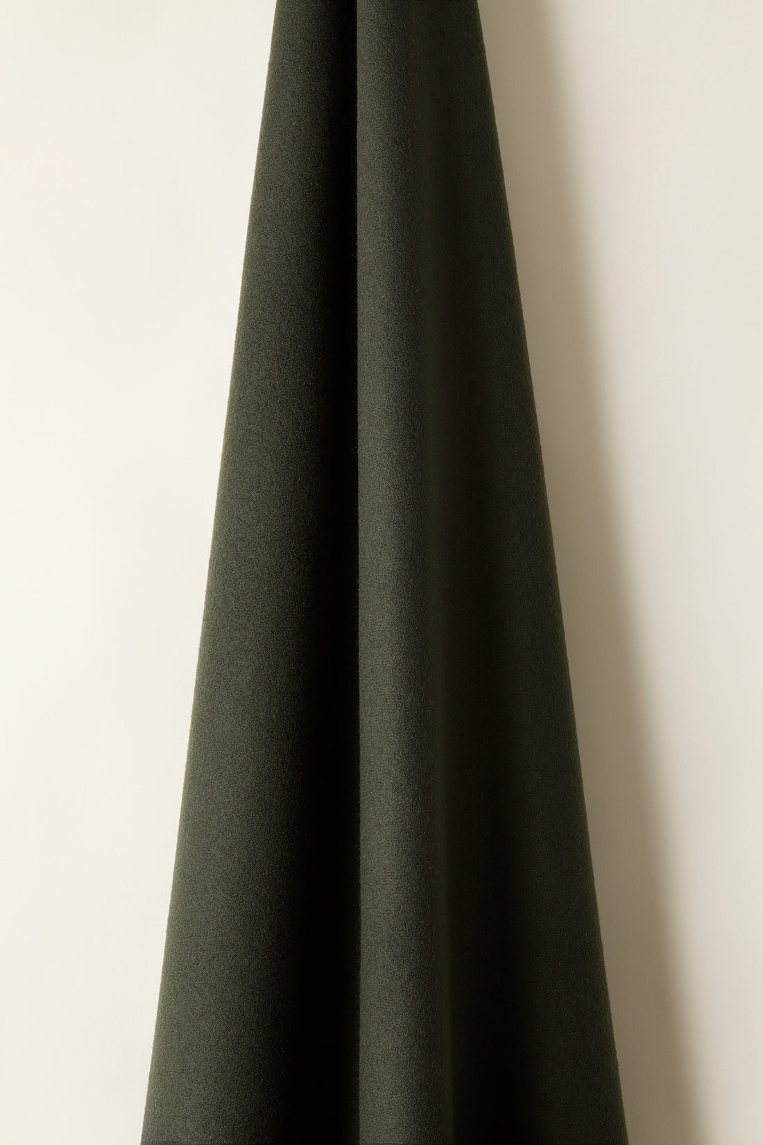Mid Weight Wool in Charbon
