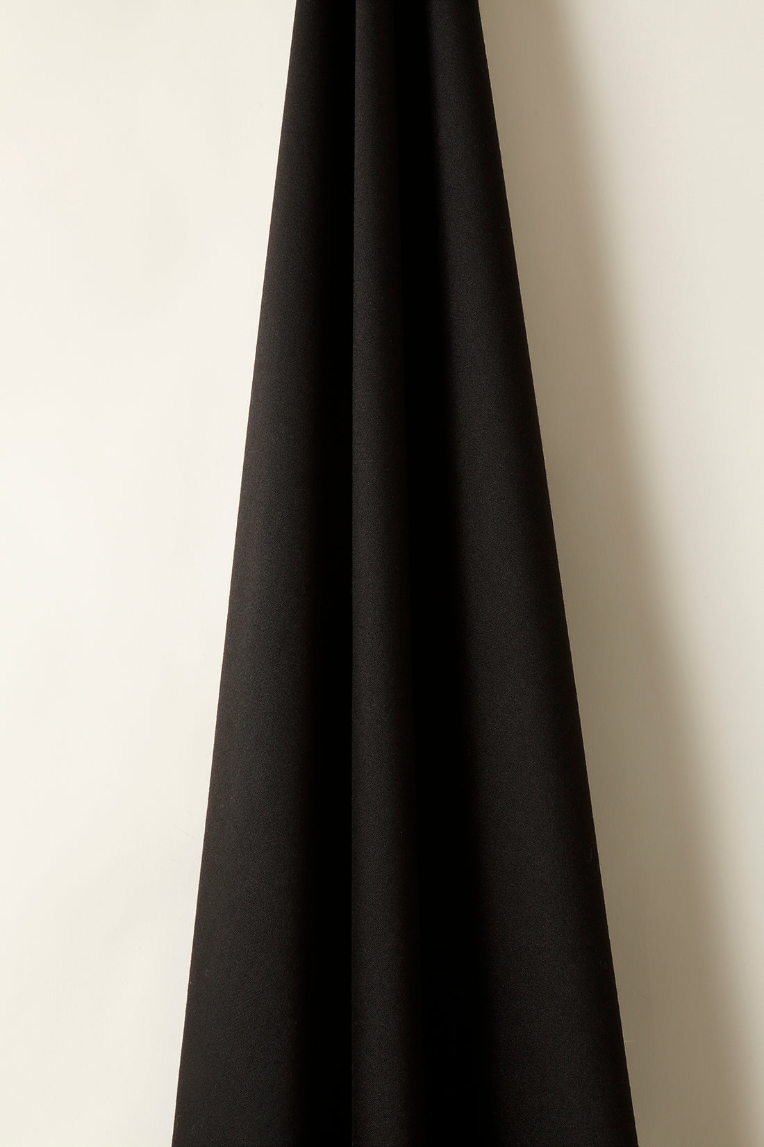 Mid Weight Wool in Raven
