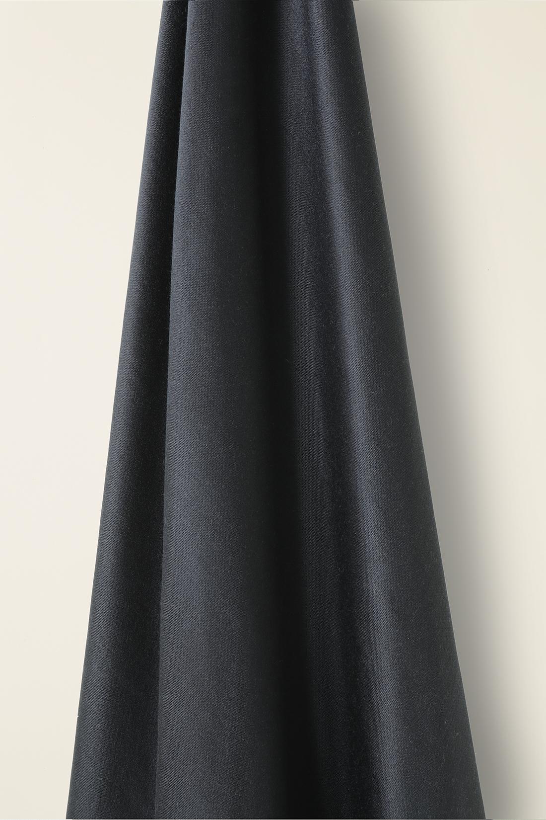 Silk Wool Blend in Beetle